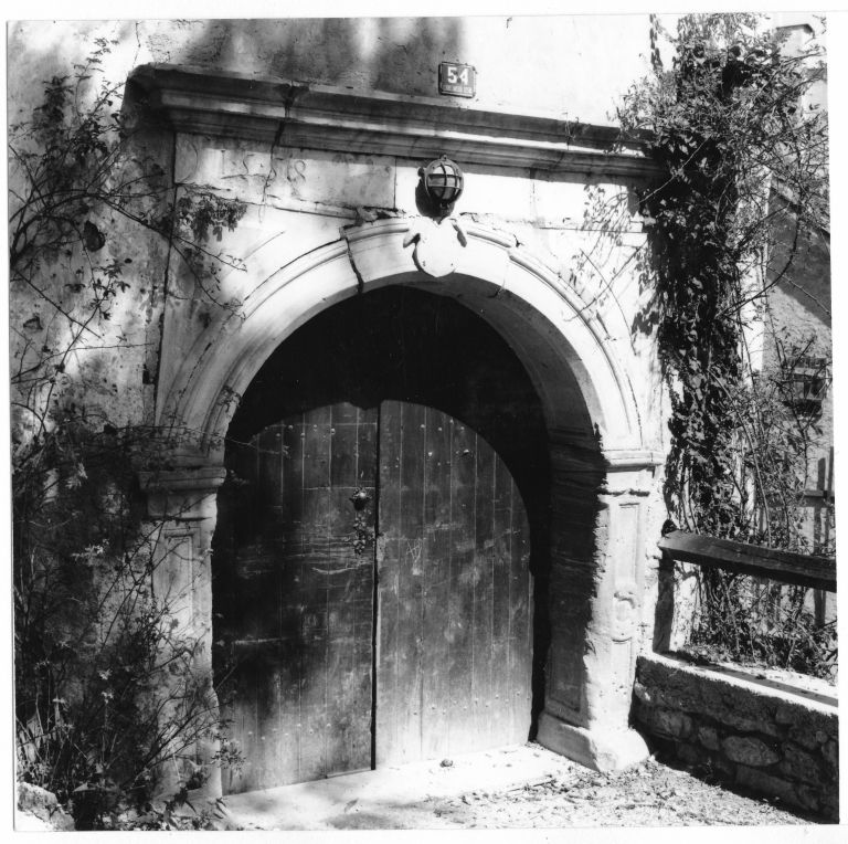 137880_F 5035 portal v vhodnem stolpu avtor neznan (1).jpg