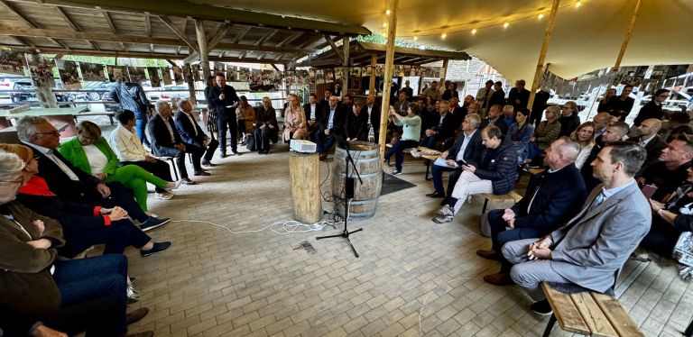 Popoplavna obnova kamp menina.jpg