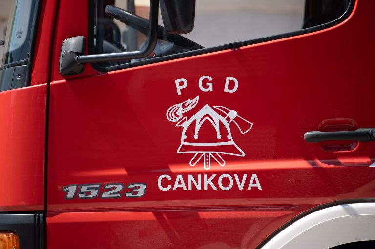 simbolična, gasilci, gasilsko vozilo, pgd cankova