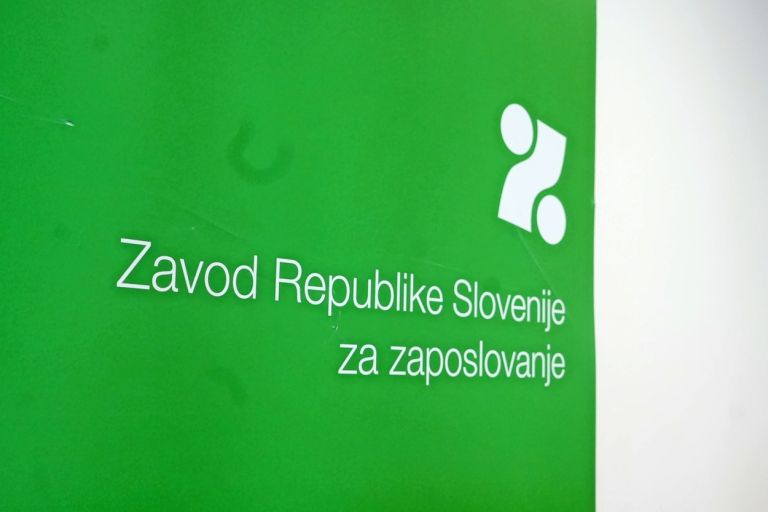 939619_zavod_zaposlovanje.jpg