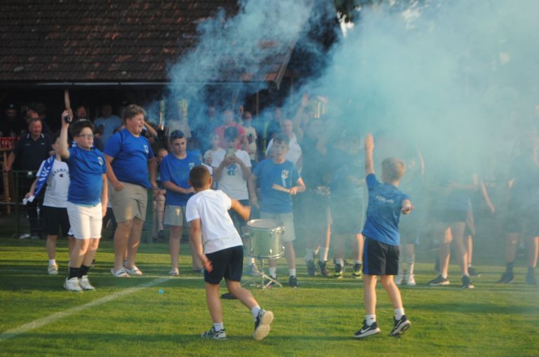 pnl, zadnji-krog, 22-krog, odranci, crensovci, podelitev-pokalov