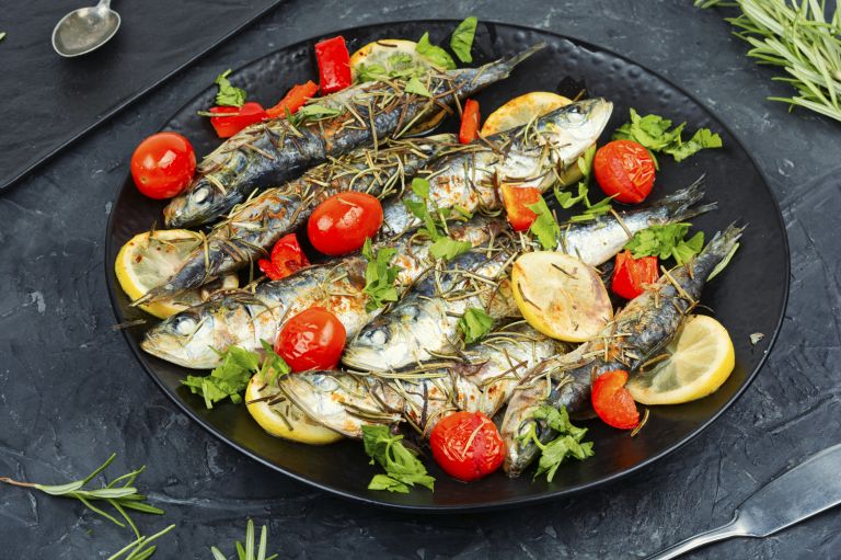 Sardele z rožmarinom