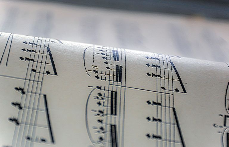 sheet-music-6722282_1280.jpg