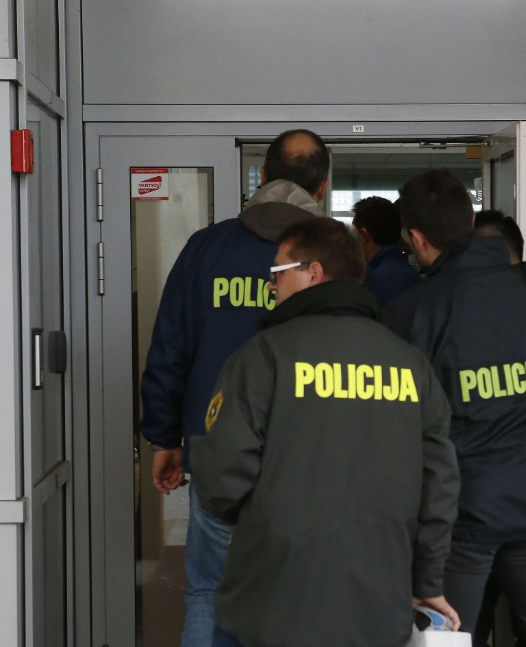 Policija