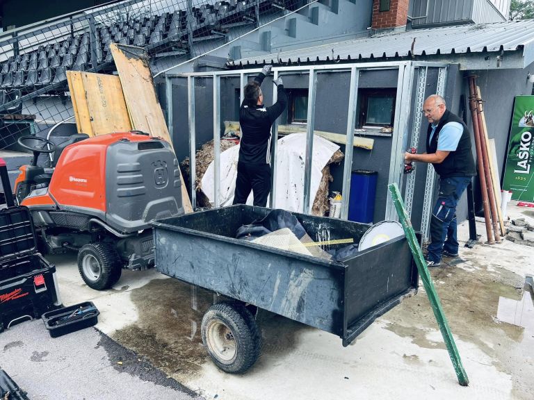 fazanerija, dograditev stadiona