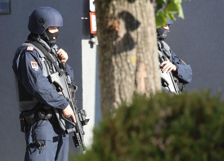 policija avstrija.jpg