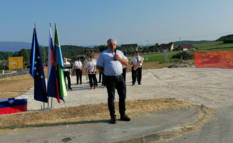 trgovina, jager, smarjeta, temeljni-kamen