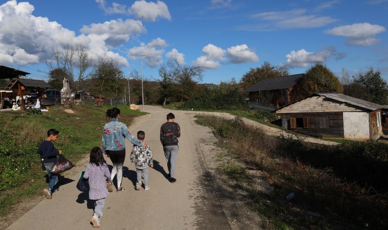 romski otroci-pl.jpg