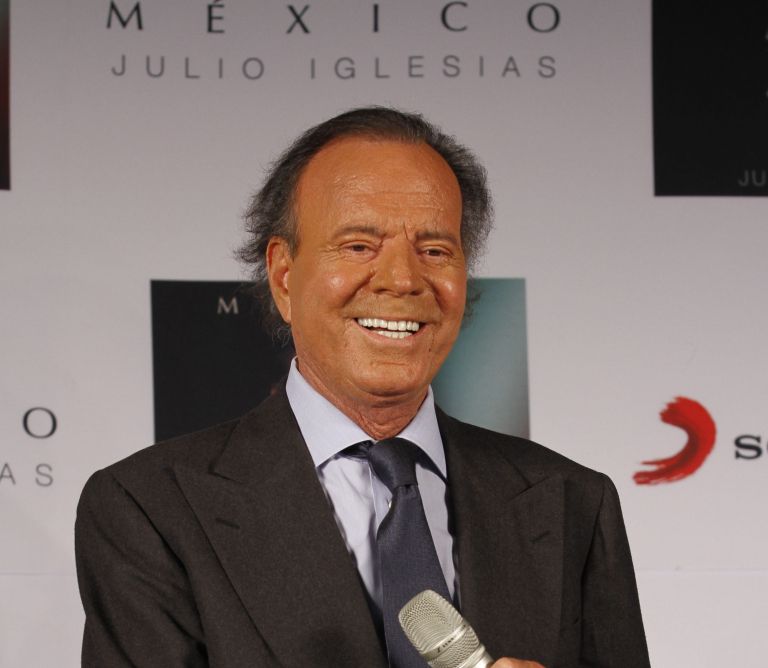 julio iglesias 1.jpg