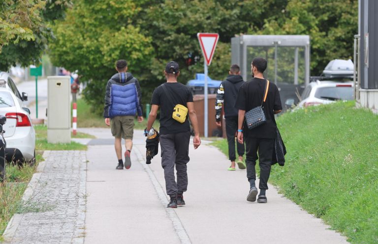 migranti azilni dom vic ljubljana.jpg