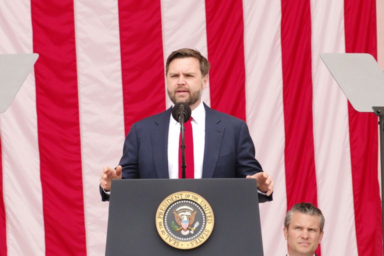 vance profimedia-1004626651.jpg