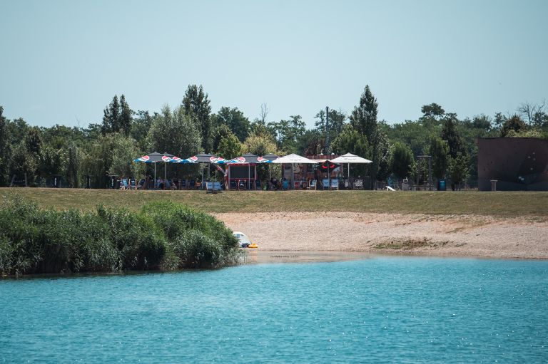 simbolična, kamenšnica, soboško-jezero, poletje, expano, terasa, gostinstvo