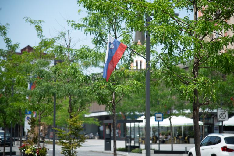simbolična, slovenska-zastava, trobojnica