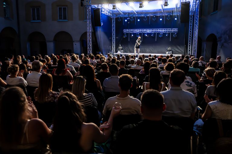 soboski-dnevi, stendapovski-vecer, grajsko-dvorisce, vid-valic, aljaz-poredos, andrej-bakreni