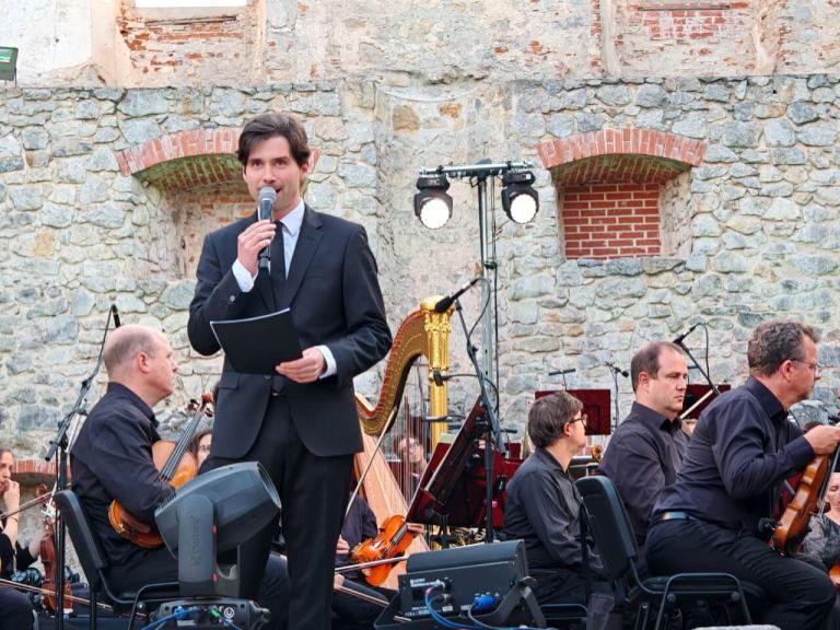 slovenska-filharmonija, grad-zuzemberk