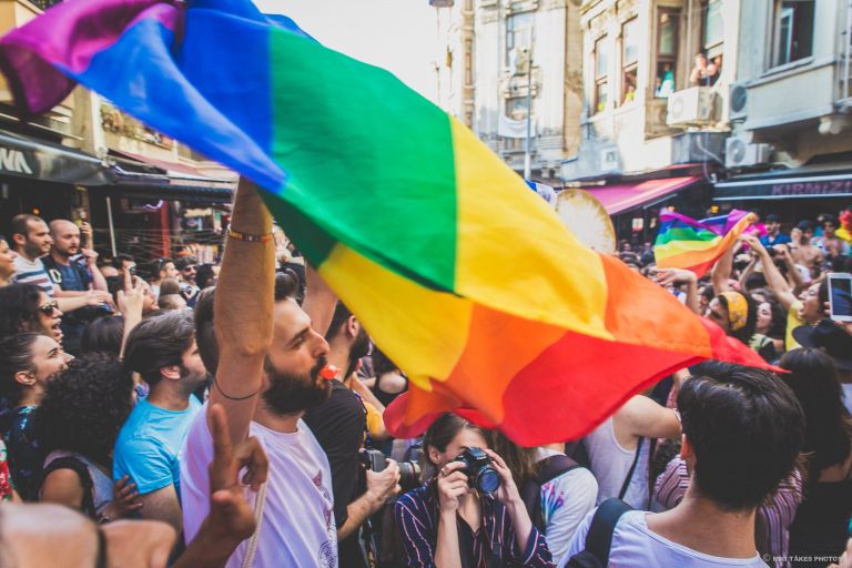 parada ponosa istanbul.jpeg