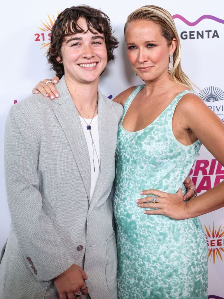 Jade Whipkey, Anna Camp (2).jpg