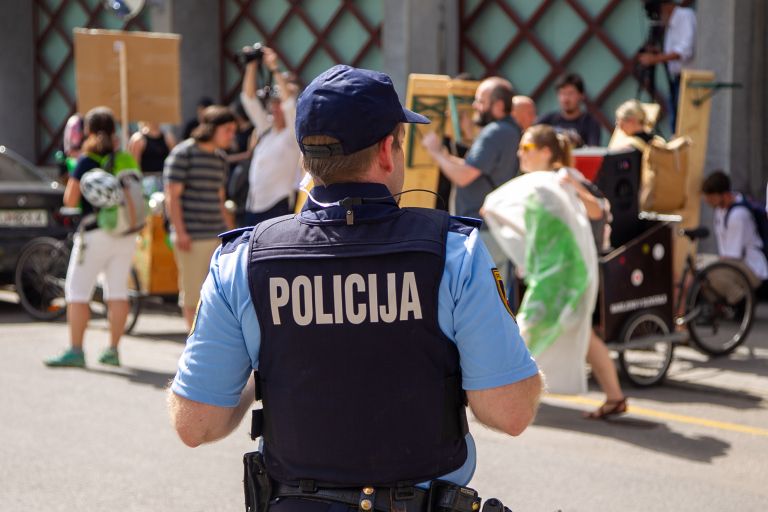 policija poletje MV.jpg