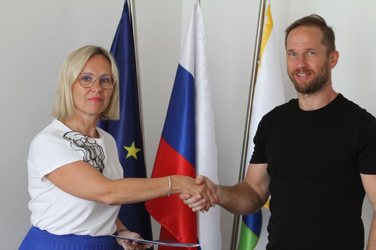 podpis-pogodbe-za-gradnjo-kolesarskega-poligona-v-velikem-gabru