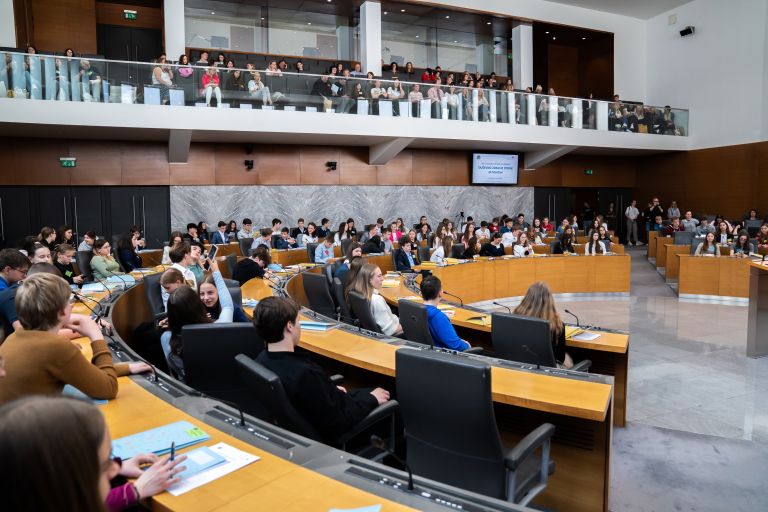 parlament, zasedanje, Slovenija