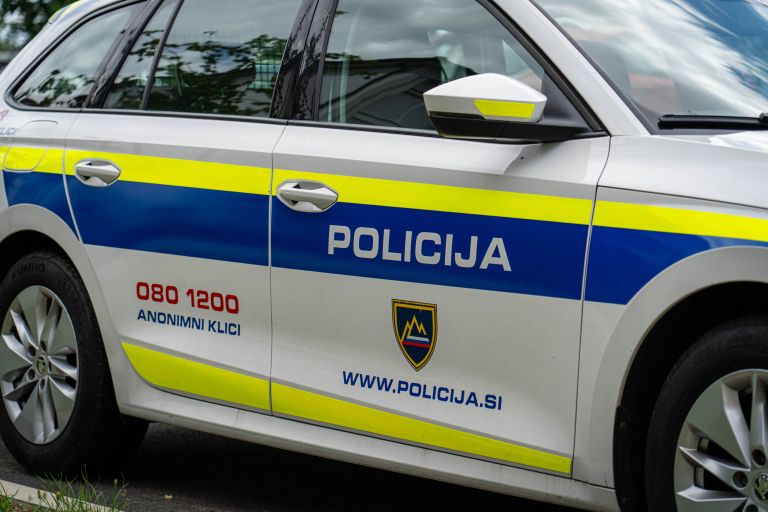 policija, pums