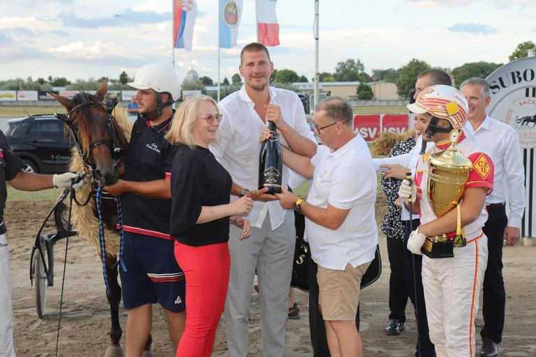 tjaša kos, nikola jokić, kasaške dirke