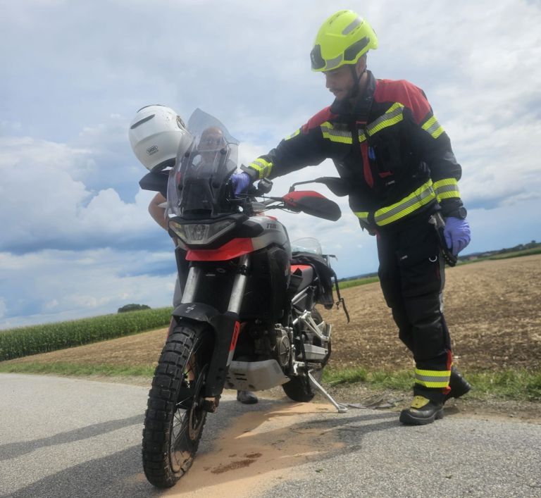 nesreca, motor, osebno-vozilo