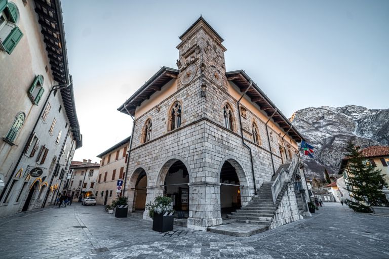 pusja-vas, venzone, italija