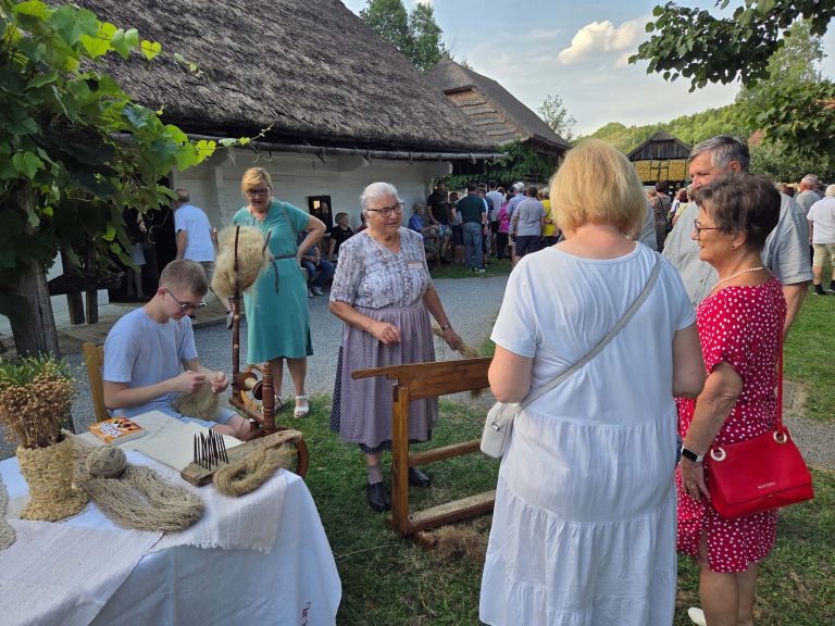 likof Tkanje lanu_Likof2025.jpg