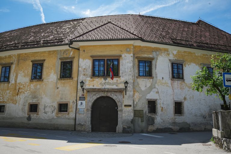 grad puštal.jpg