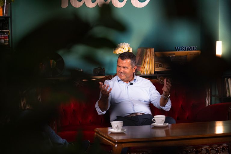 janez-magyar, podkast, podkast-kavč, kavč