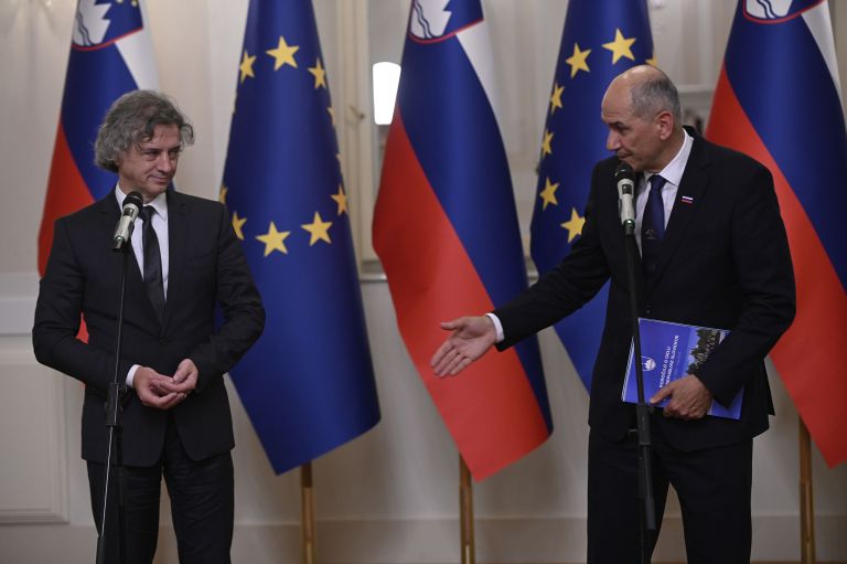 7 jansa golob 2022 BOBO.jpg