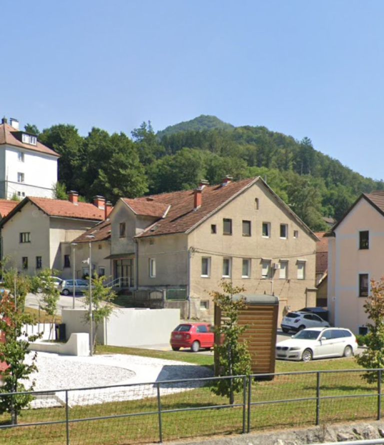 Trbovlje, Trg Franca Fakina 25.png