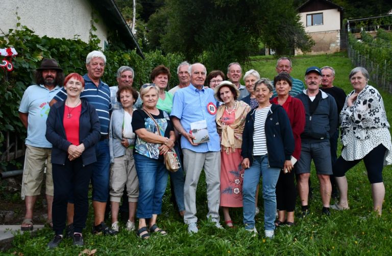zbrani_na_praznovanju.JPG