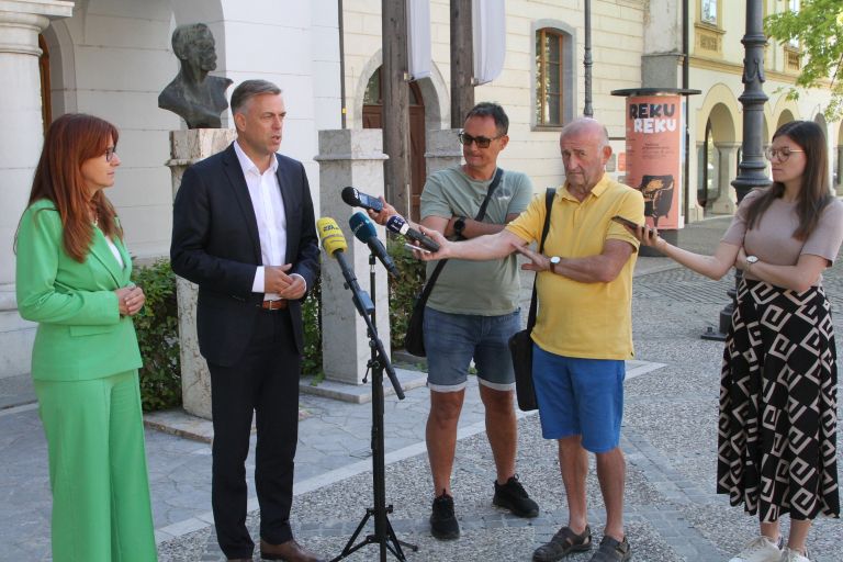 obisk-ministrice-andreje-katic-v-novem-mestu, zakonodaja