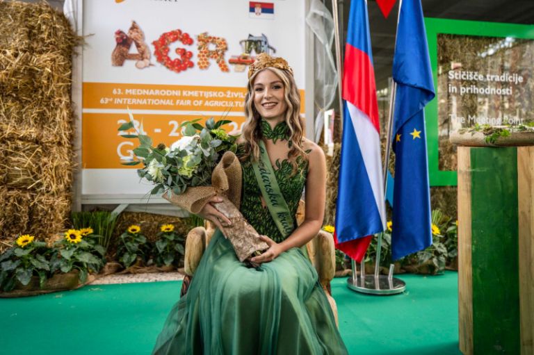 gozdrarska-kraljica-slovenije, neja-kokot