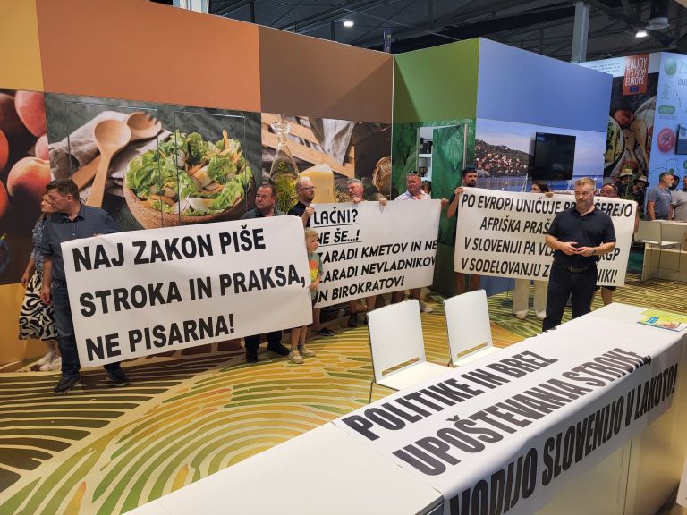 agra, prasicereja, protest, kastracija-pujskov