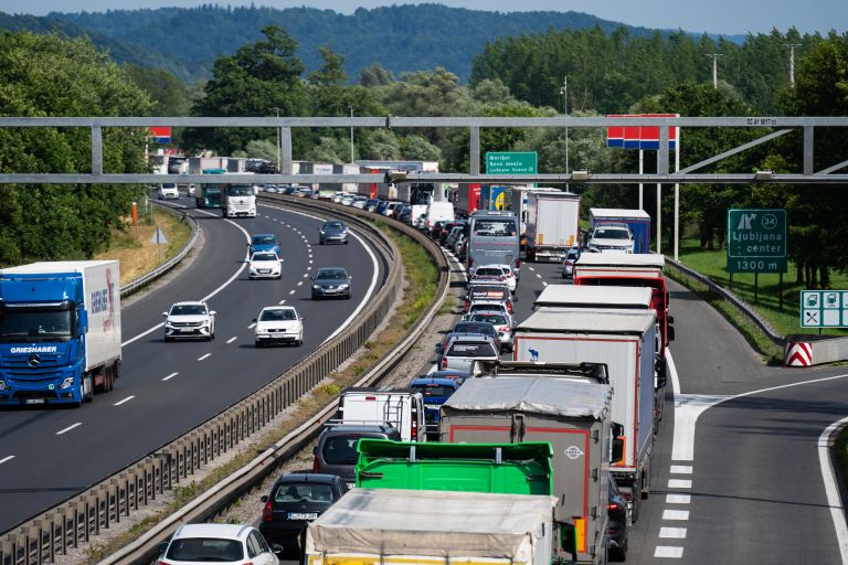 promet kolona zastoj.jpg