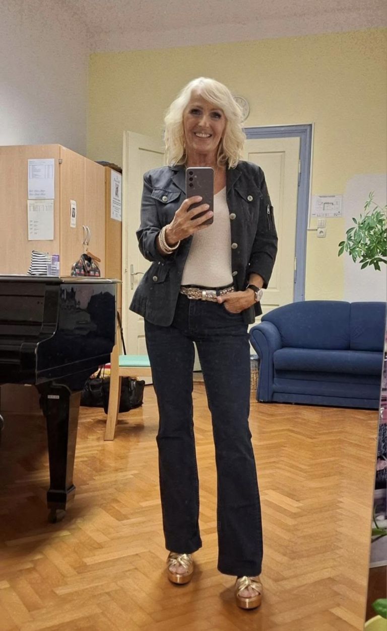 alenka godec.jpg