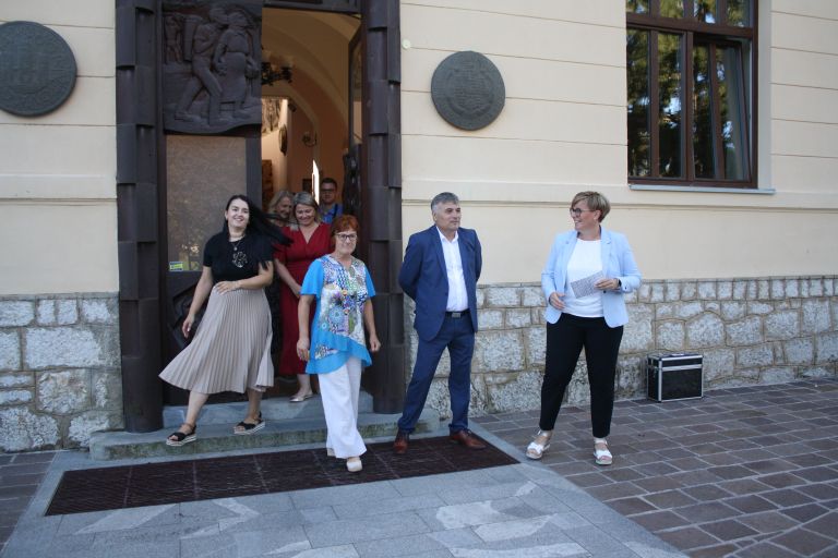 prvi-solski-dan-v-os-jozeta-gorjupa-kostanjevica-na-krki-2025, ravnateljica-nadja-marn