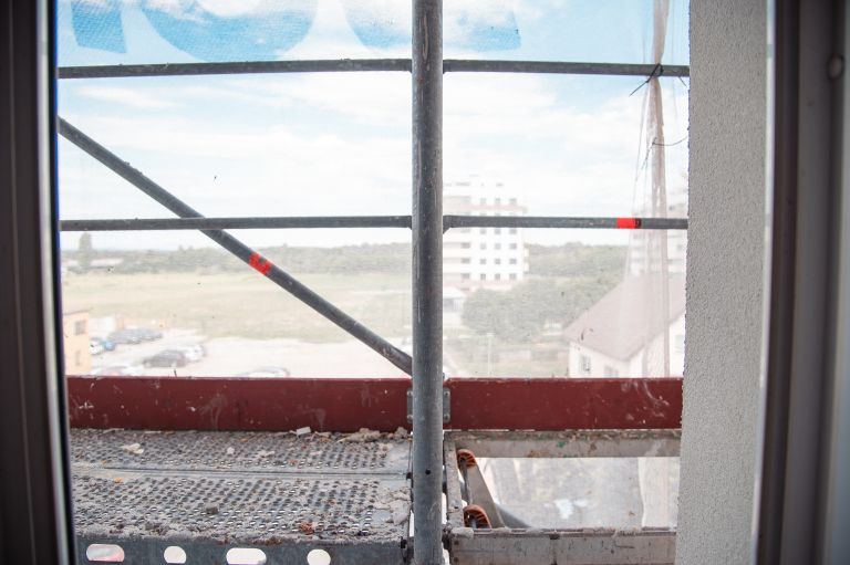 lendavska-ulica-13, gradbišče-fasada-streha, plesen, vlaga