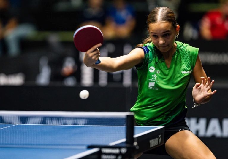 namizni_tenis_Pia_Kundih_REP_splet.jpg