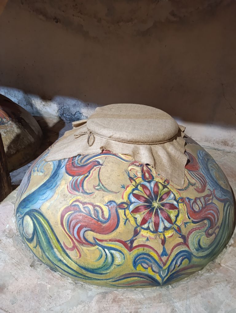 pobarvan nevkopani del karasa.jpg