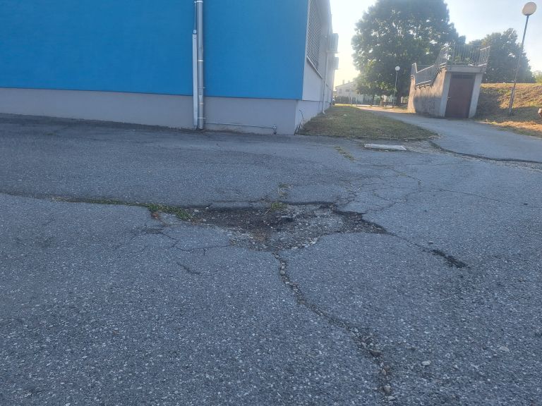 luknje-gimnazija