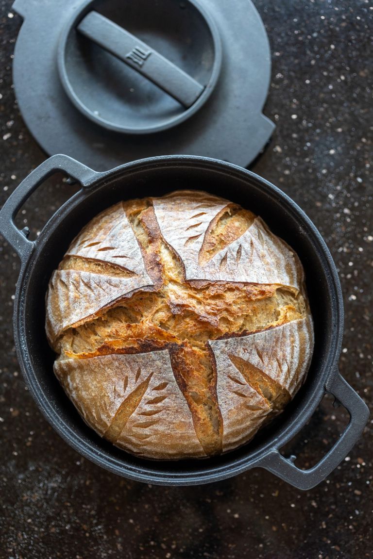 Kruh, litoželezna ponev