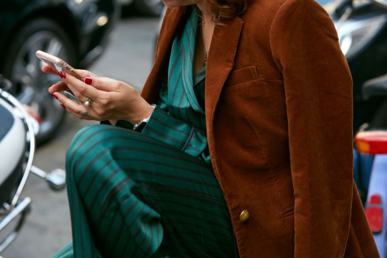 Moda, hlače, blazer, svila