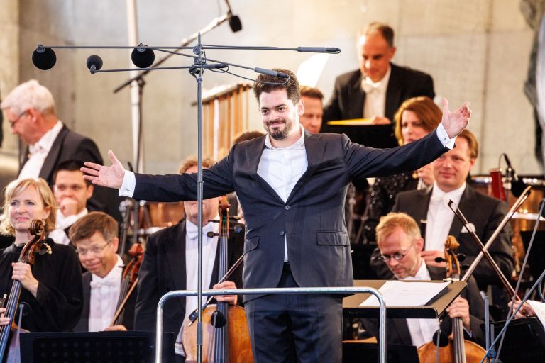 dirigent lahav šani.jpg