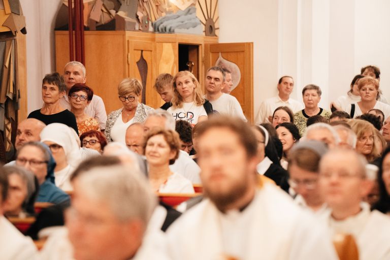 škofovo-posvečenje, črenšovci, janez-kozinc, škof