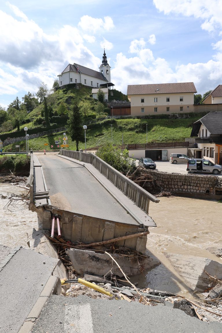 5-poplave kamin-pl.jpg