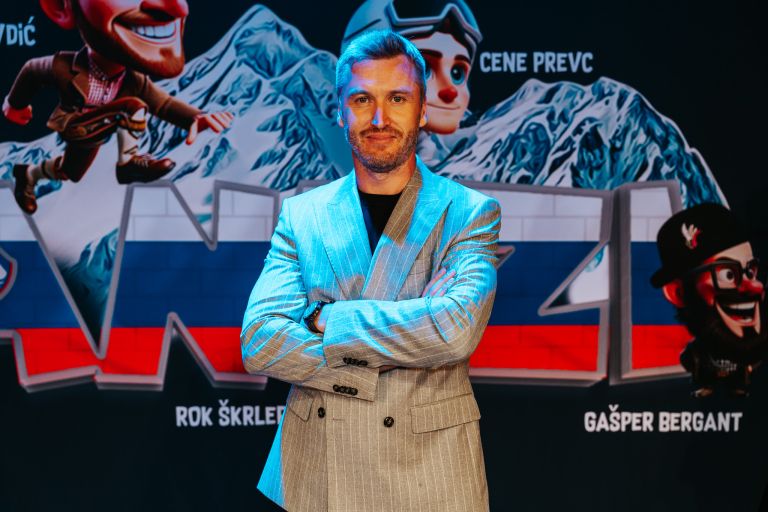 Janezi, Denis Avdić